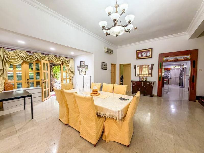 Rumah Berkembar untuk Dijual di Shah Alam (Selangor) - Mohammad Din Majid - Dining Room - PropertyGuru.com.my