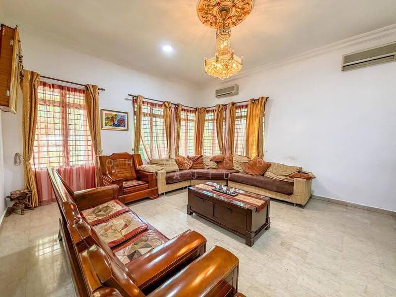 Rumah Berkembar untuk Dijual di Shah Alam (Selangor) - Mohammad Din Majid - Living Room - PropertyGuru.com.my