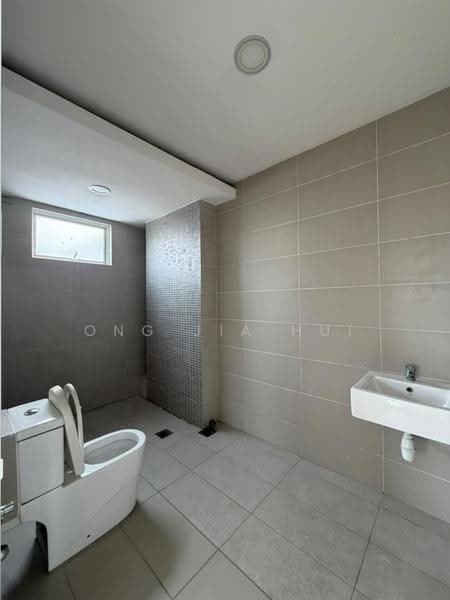 Terraced House for Sale in Bandar Sri Sendayan (Negeri Sembilan) - Ong Jia Hui - Bathroom - PropertyGuru.com.my