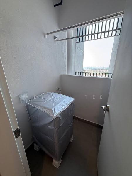 Kediaman Servis untuk Disewa di Teja @ Subang Jaya City Centre (SJCC) - Abigail Tee - Balcony - PropertyGuru.com.my