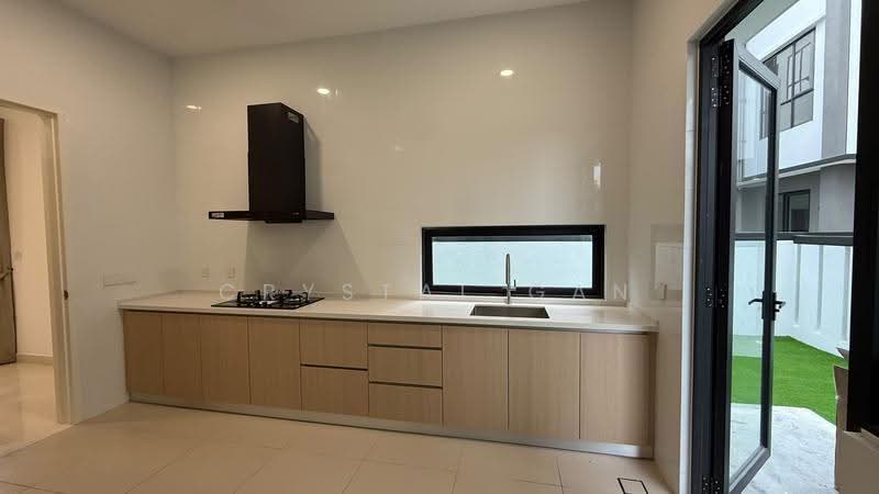 Semi-Detached House for Rent in Kota Damansara (Selangor) - Crystal Gan - Kitchen - PropertyGuru.com.my