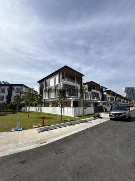 Bungalow House for Sale in Kota Damansara (Selangor) - Airul R - Exterior - PropertyGuru.com.my