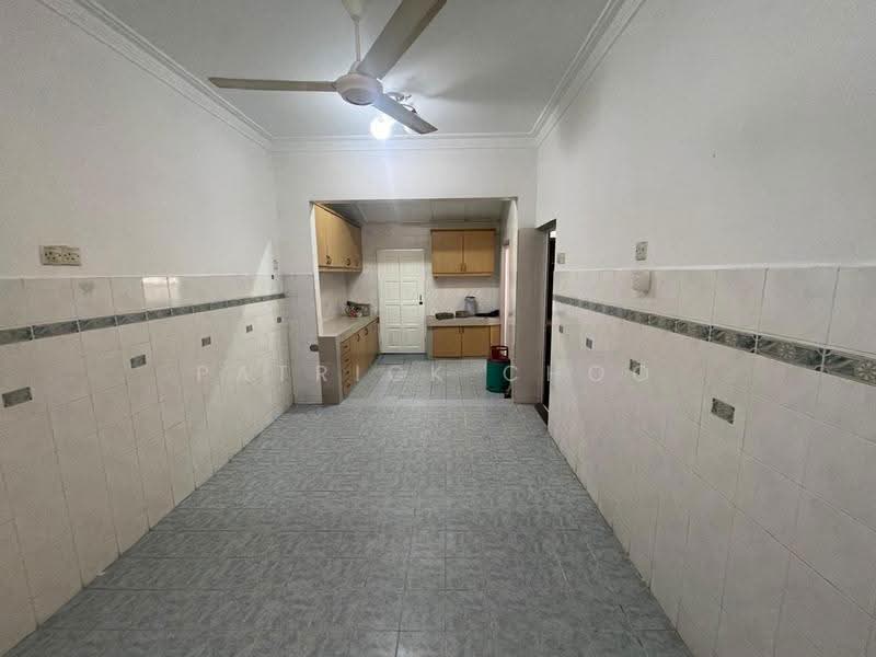 Rumah Teres 2-Tingkat untuk Dijual di Bandar Tun Hussein Onn (Cheras) - Patrick Choo - Kitchen - PropertyGuru.com.my