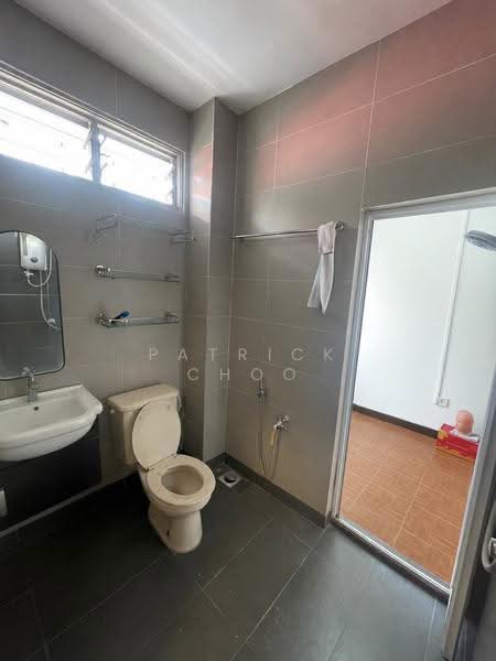 Rumah Teres 2-Tingkat untuk Dijual di Bandar Tun Hussein Onn (Cheras) - Patrick Choo - Bathroom - PropertyGuru.com.my