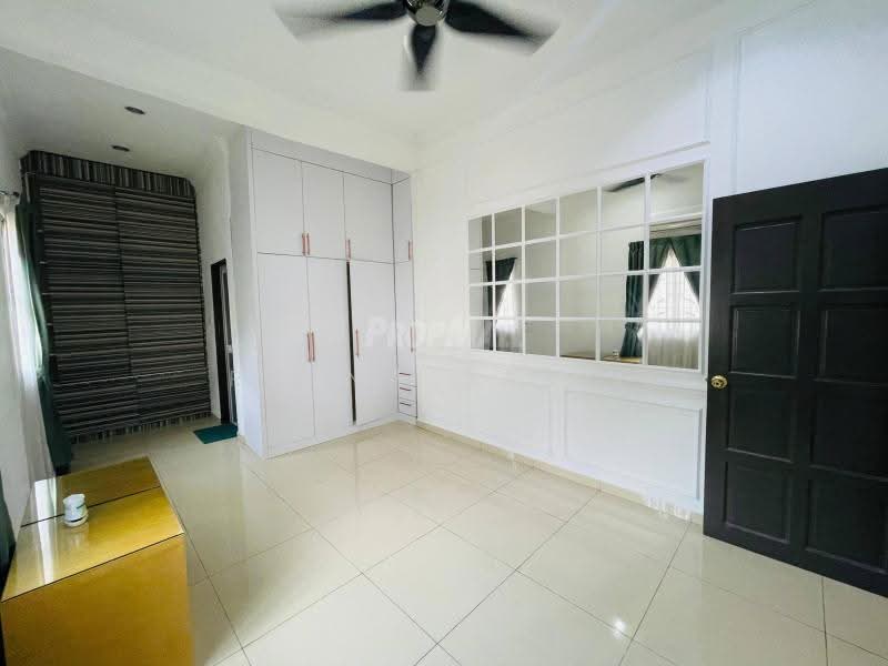 Bungalow House for Sale in Bungalow 2 Storey Taman Permai Jaya (Gombak) - Reena Sarif - Bedroom - PropertyGuru.com.my