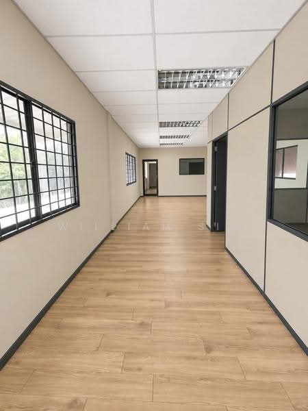 Factory for Rent in Sungai Buloh (Selangor) - William Sim - Corridor - PropertyGuru.com.my