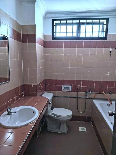 2-storey Terraced House for Sale in Taman Mount Austin (Tebrau) - Karl Lim - Bathroom - PropertyGuru.com.my