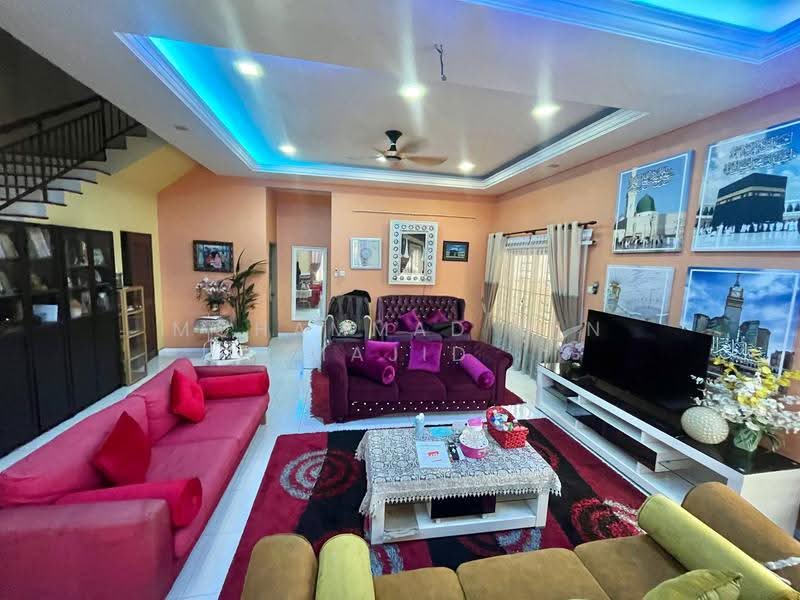 2-storey Terraced House for Sale in Kota Bayuemas (Klang) - Mohammad Din Majid - Living Room - PropertyGuru.com.my