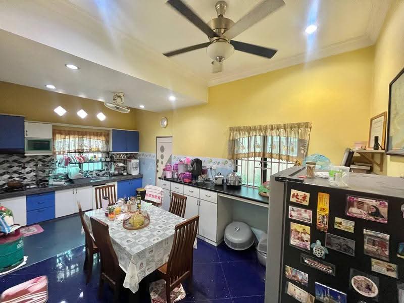 2-storey Terraced House for Sale in Kota Bayuemas (Klang) - Mohammad Din Majid - Kitchen - PropertyGuru.com.my