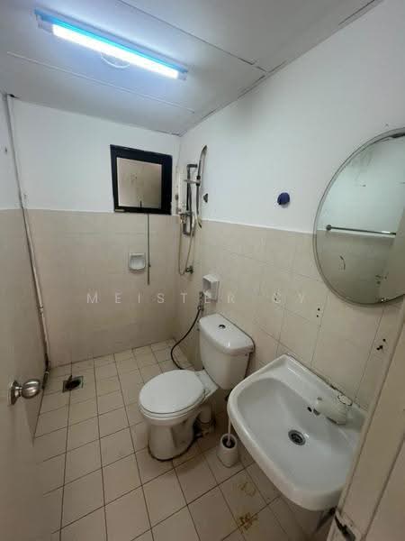 Kondominium untuk Disewa di Sri Putramas - Meister CY - Bathroom - PropertyGuru.com.my