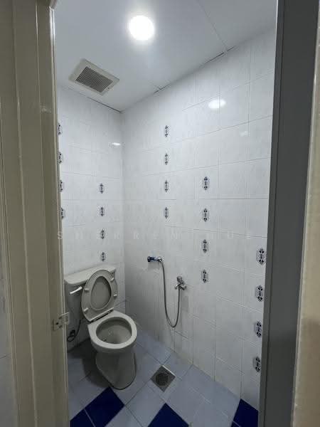 Office for Rent in Damansara Intan (Petaling Jaya) - Sherren Hue - Bathroom - PropertyGuru.com.my