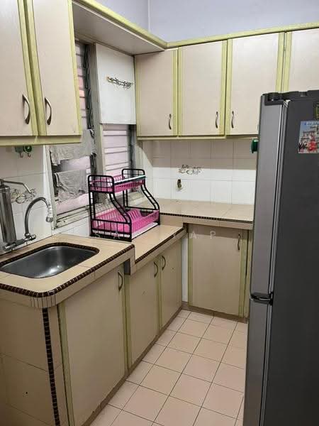 Condominium for Sale at Sri Pelangi Condominiums - Sam Yap - Kitchen - PropertyGuru.com.my
