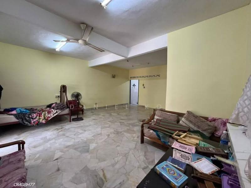 Rumah Teres 2-Tingkat untuk Dijual di Kampung Batu Belah (Klang) - Daniel Kok - Living Room - PropertyGuru.com.my