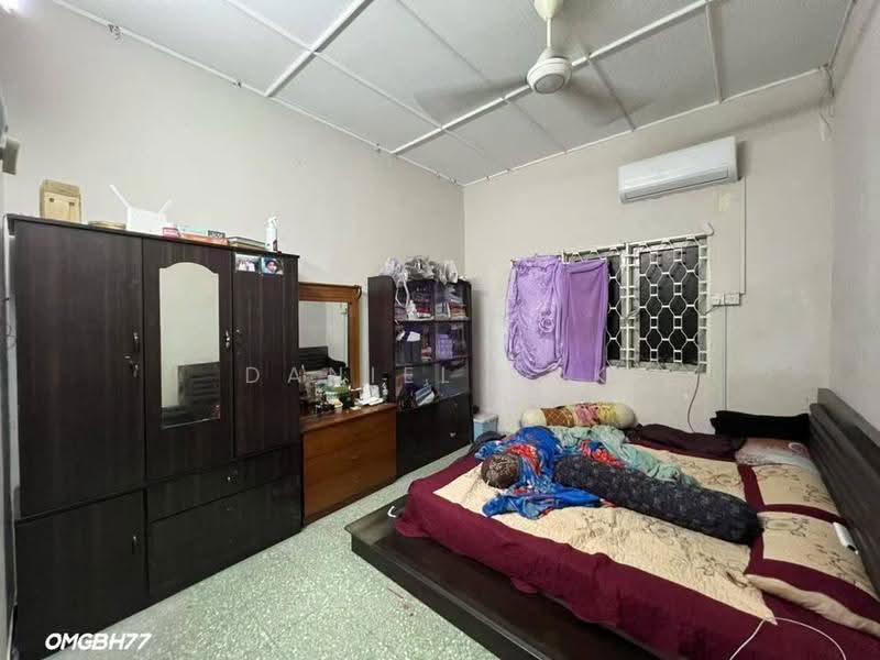 Rumah Teres 2-Tingkat untuk Dijual di Kampung Batu Belah (Klang) - Daniel Kok - Bedroom - PropertyGuru.com.my