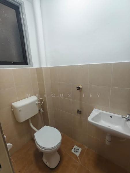 Flat for Sale at Taman Maluri - Marcus Tey - Bathroom - PropertyGuru.com.my