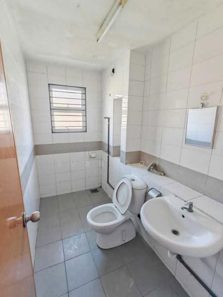 2-storey Terraced House for Sale in Taman Mutiara Indah (Puchong) - Evan Goh - Bathroom - PropertyGuru.com.my
