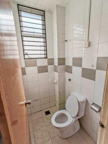 2-storey Terraced House for Sale in Taman Mutiara Indah (Puchong) - Evan Goh - Bathroom - PropertyGuru.com.my
