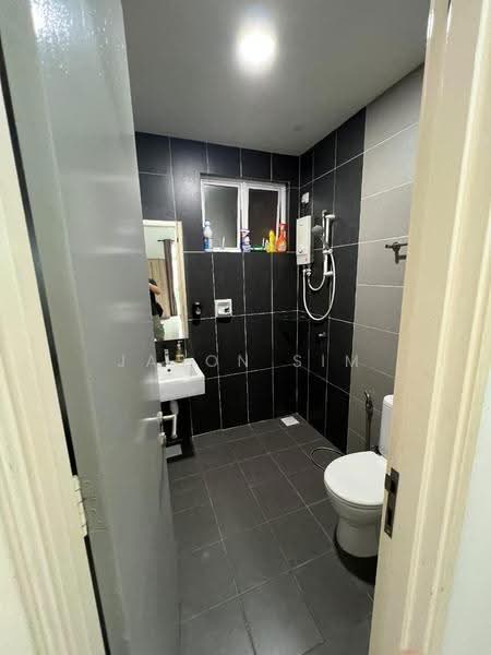 Service Residence for Sale at Skysuites @ Meldrum Hills - Jason Sim - Bathroom - PropertyGuru.com.my
