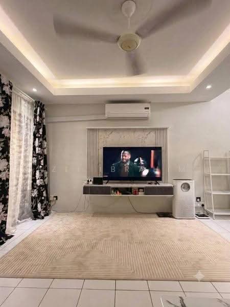2-storey Terraced House for Sale in Taman Pinggiran Putra (Seri Kembangan) - Azli Ibrahim - Living Room - PropertyGuru.com.my