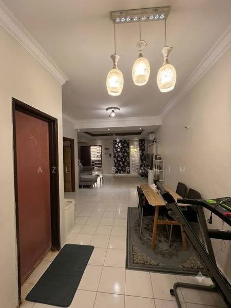 2-storey Terraced House for Sale in Taman Pinggiran Putra (Seri Kembangan) - Azli Ibrahim - Interior - PropertyGuru.com.my