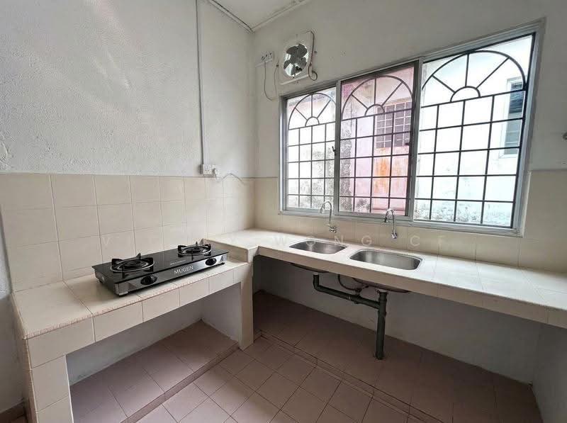 2-storey Terraced House for Sale in Bandar Sungai Long (Selangor) - Vickky Wong CF - Kitchen - PropertyGuru.com.my