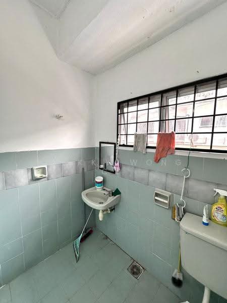 2-storey Terraced House for Sale in Bandar Sungai Long (Selangor) - Vickky Wong CF - Bathroom - PropertyGuru.com.my
