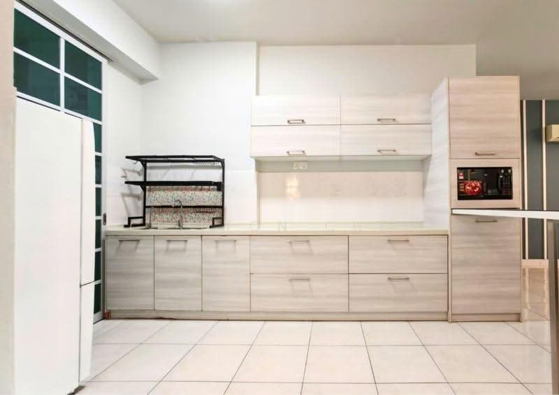 Kondominium untuk Disewa di The Brezza - Clifton Chee - Kitchen - PropertyGuru.com.my