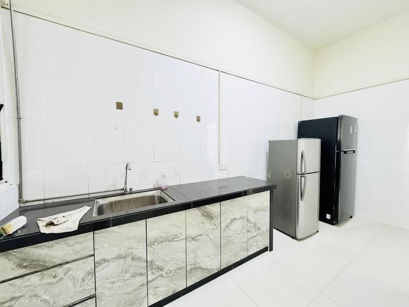 Terraced House for Rent in Tanjung Tokong (Penang) - Elwin Leong - Kitchen - PropertyGuru.com.my