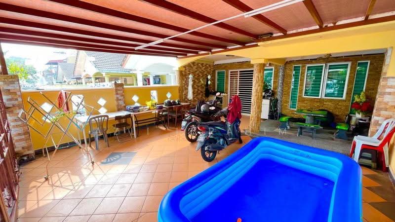 2.5-storey Terraced House for Sale in Taman Desa Karunmas (Balakong) - Azli Ibrahim - Exterior - PropertyGuru.com.my