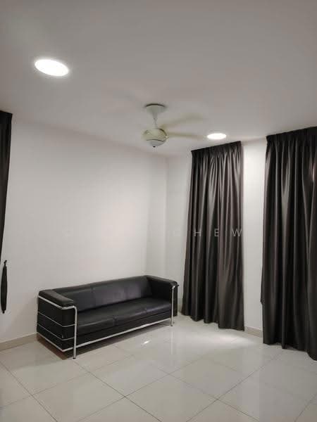 Kediaman Servis untuk Disewa di TRIO By Setia - Chris Chew - Living Room - PropertyGuru.com.my