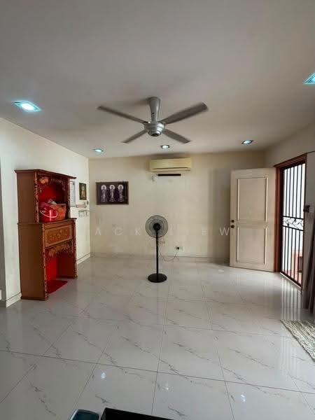 2-storey Terraced House for Sale in Taman Mount Austin (Tebrau) - Jack Liew - Living Room - PropertyGuru.com.my