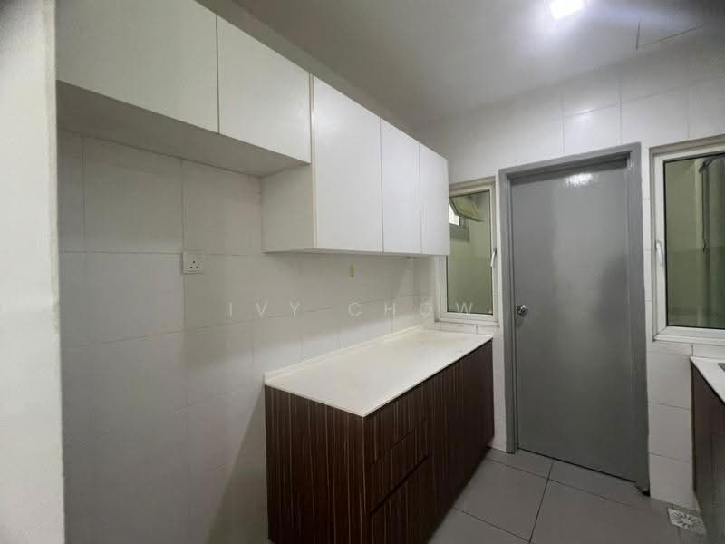 Kediaman Servis untuk Dijual di Seasons Amara Larkin - Ivy Chow - Kitchen - PropertyGuru.com.my