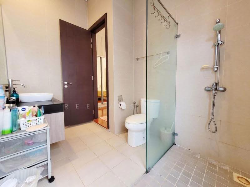 Semi-Detached House for Sale in Desa Sri Hartamas (Sri Hartamas) - Reena Sarif - Bathroom - PropertyGuru.com.my