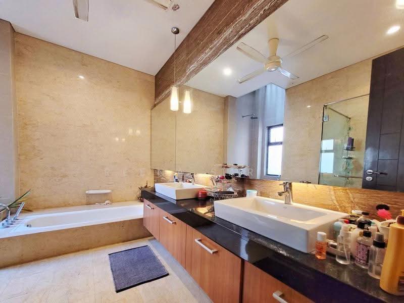 Semi-Detached House for Sale in Desa Sri Hartamas (Sri Hartamas) - Reena Sarif - Bathroom - PropertyGuru.com.my