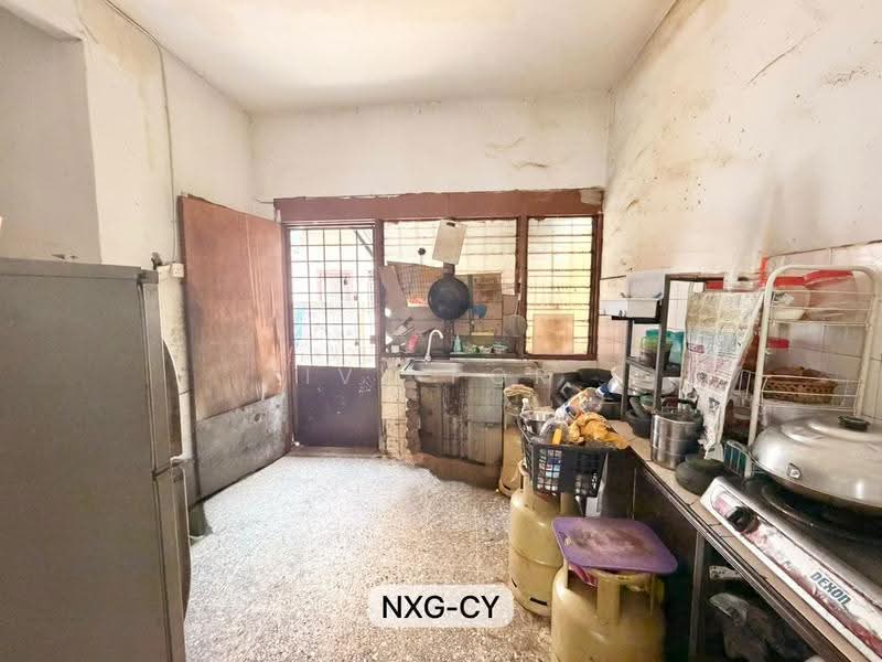 2-storey Terraced House for Sale in Taman Klang Utama (Kapar) - Ivy Por - Kitchen - PropertyGuru.com.my