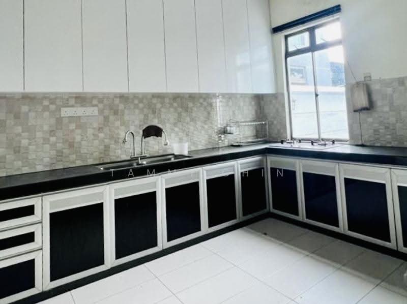 Cluster House for Sale in Taman Sutera Utama (Skudai) - Tammy Chin - Kitchen - PropertyGuru.com.my