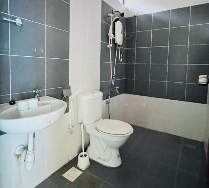 Cluster House for Sale in Taman Sutera Utama (Skudai) - Tammy Chin - Bathroom - PropertyGuru.com.my