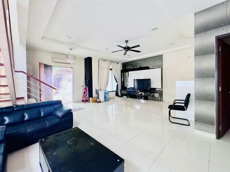 Cluster House for Sale in Taman Sutera Utama (Skudai) - Tammy Chin - Living Room - PropertyGuru.com.my