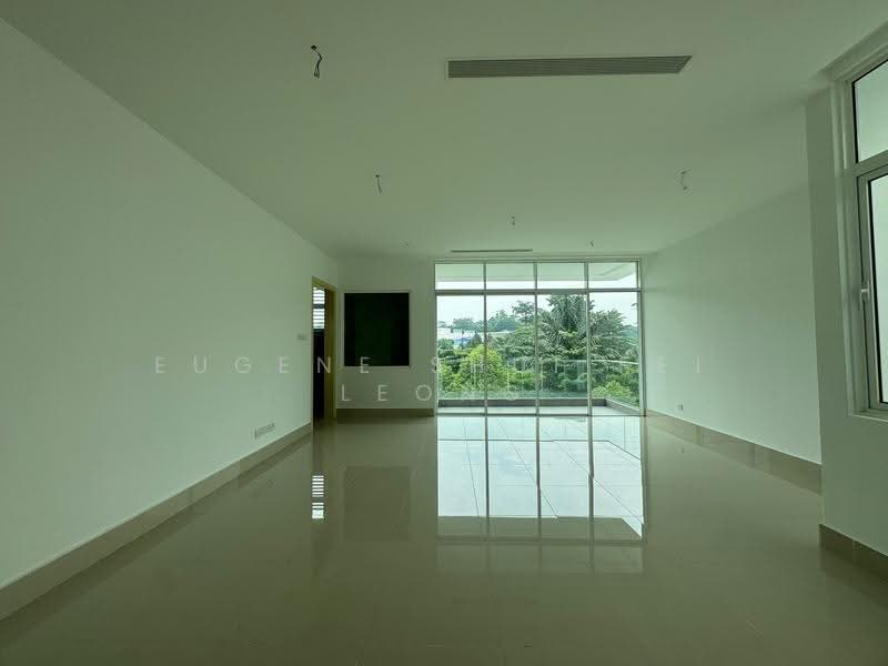 Kondominium untuk Dijual di Kenny Hills Residence - Eugene Shui Fei Leong - Living Room - PropertyGuru.com.my