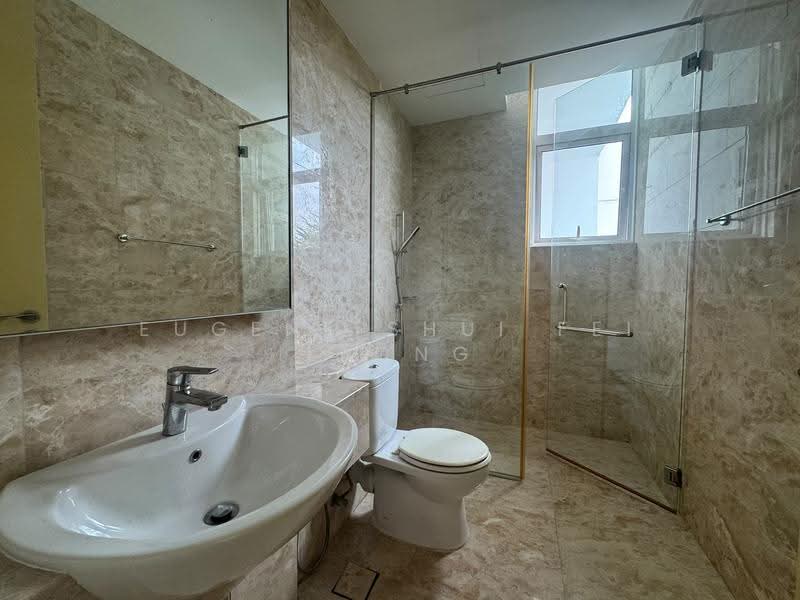 Kondominium untuk Dijual di Kenny Hills Residence - Eugene Shui Fei Leong - Bathroom - PropertyGuru.com.my