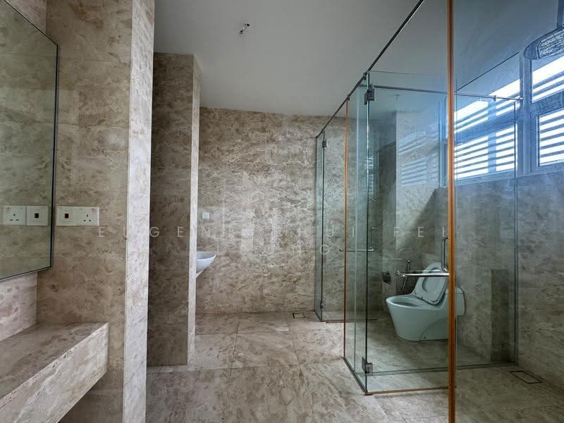 Kondominium untuk Dijual di Kenny Hills Residence - Eugene Shui Fei Leong - Bathroom - PropertyGuru.com.my