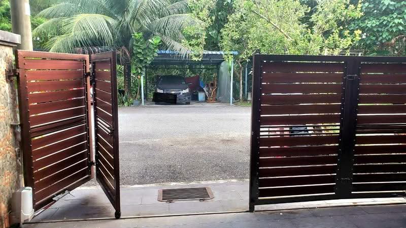 2-storey Terraced House for Sale in Seri Kembangan (Selangor) - Melvin . - Exterior - PropertyGuru.com.my