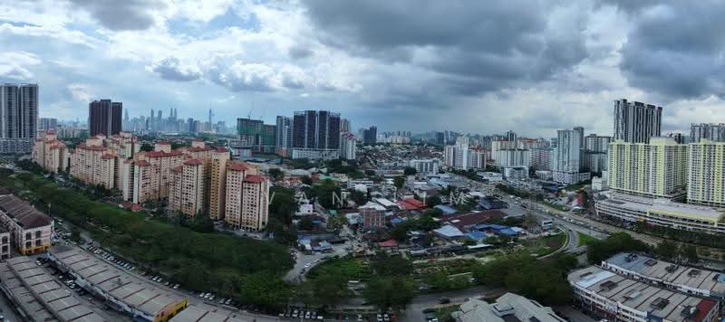 Kediaman Servis untuk Dijual di Platinum Lake PV 21 - Ivan Lim - Exterior - PropertyGuru.com.my