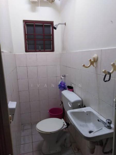 Apartment for Sale at Pandan Court - Ivan Tan - Bathroom - PropertyGuru.com.my