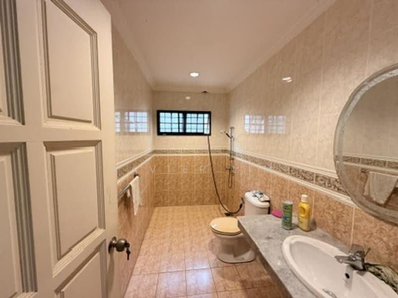 Bungalow House for Sale in Nilai (Negeri Sembilan) - Xavier Lim - Bathroom - PropertyGuru.com.my