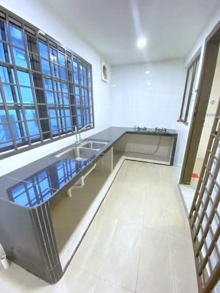 2-storey Terraced House for Sale in Taman Mount Austin (Tebrau) - Karl Lim - Kitchen - PropertyGuru.com.my