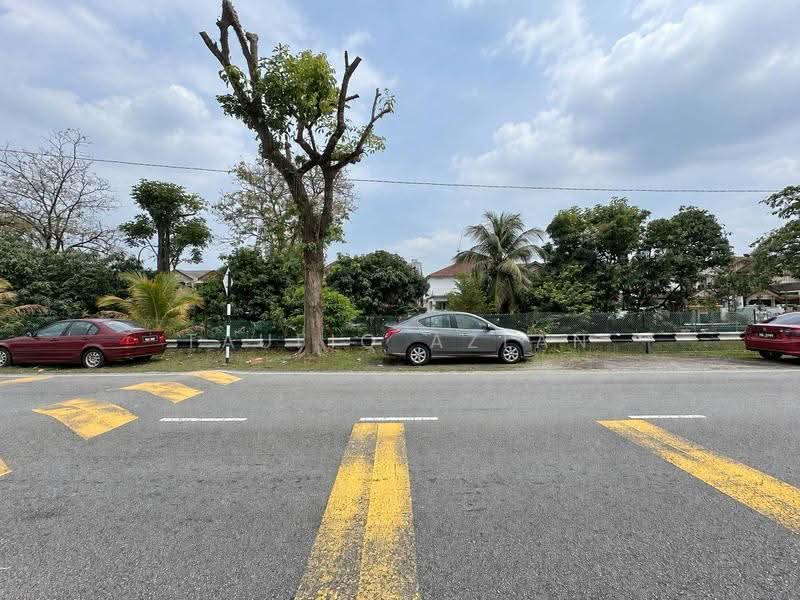 2-storey Terraced House for Sale in Usj 17 (Subang Jaya) - Taufiq Azlan - Exterior - PropertyGuru.com.my