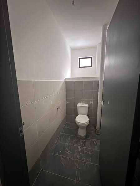 Shop / Office for Rent in Bandar Baru Permas Jaya (Permas Jaya) - Celine Chai - Bathroom - PropertyGuru.com.my