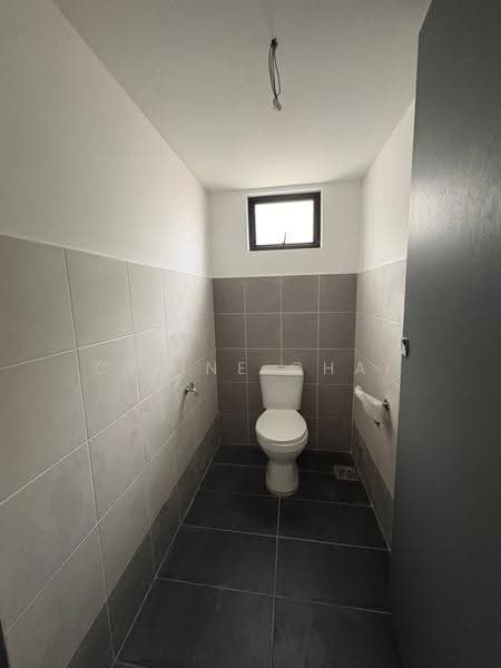 Shop / Office for Rent in Bandar Baru Permas Jaya (Permas Jaya) - Celine Chai - Bathroom - PropertyGuru.com.my