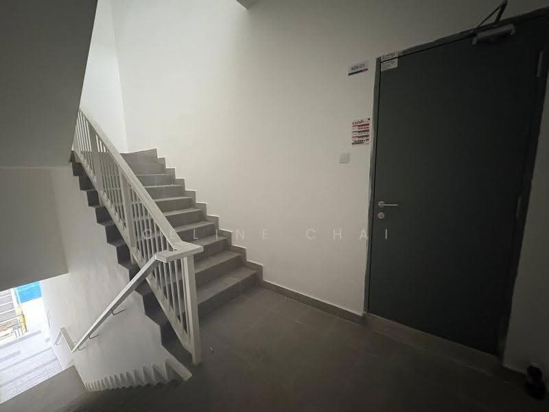 Shop / Office for Rent in Bandar Baru Permas Jaya (Permas Jaya) - Celine Chai - Corridor - PropertyGuru.com.my